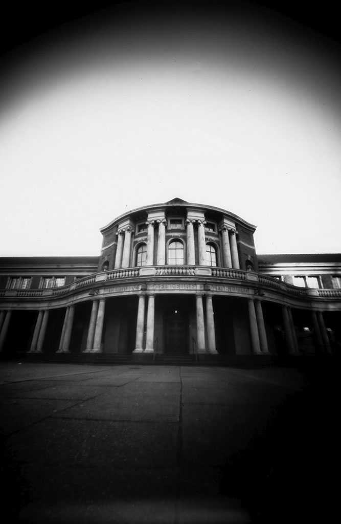 Uni-Hamburg-fotografiert-mit-einer-Lochkamera-bzw.-Camera-Obscura-von-OBSCUREWELTEN 